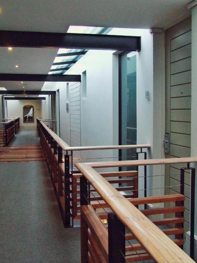 210 Gallery Luxury Studio Apartment 나이스나 외부 사진