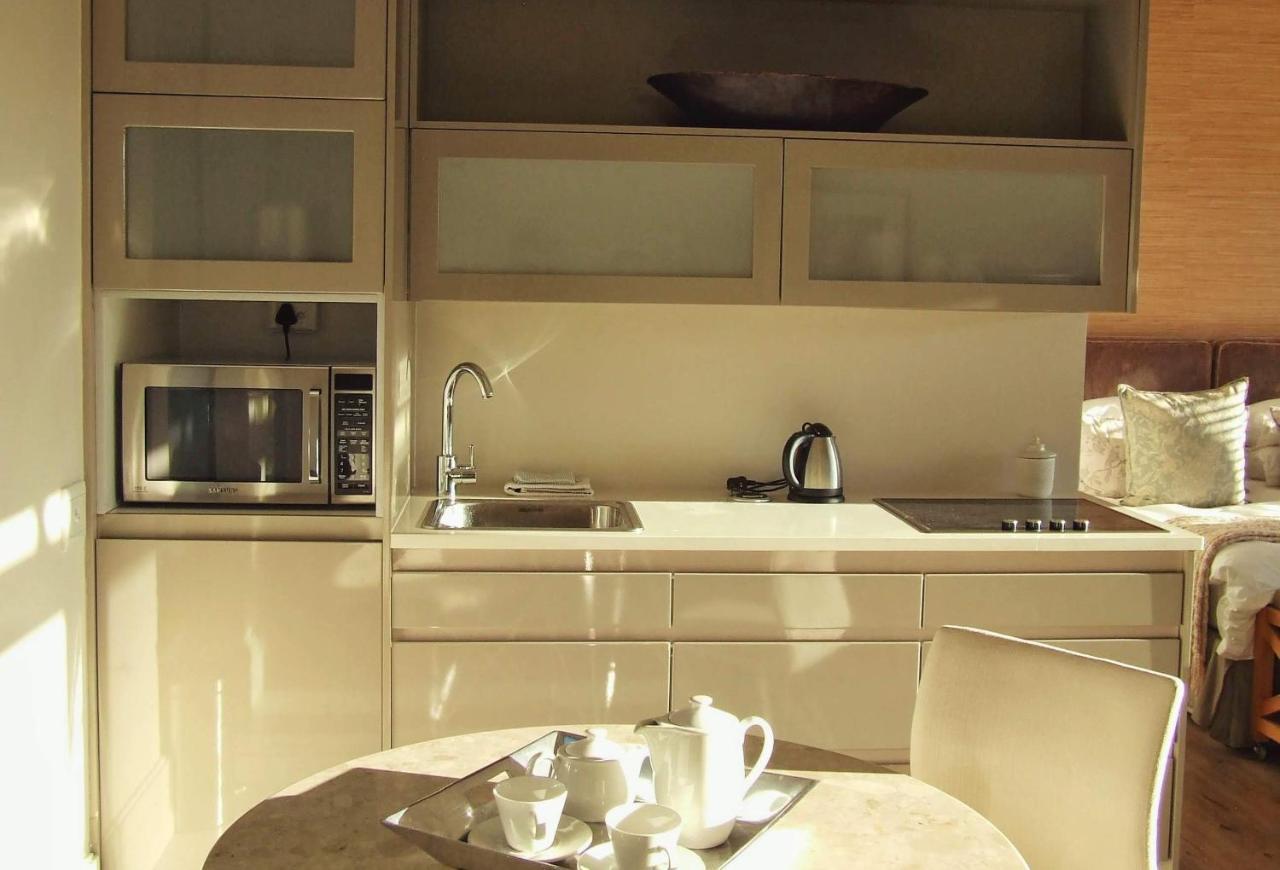 210 Gallery Luxury Studio Apartment 나이스나 외부 사진