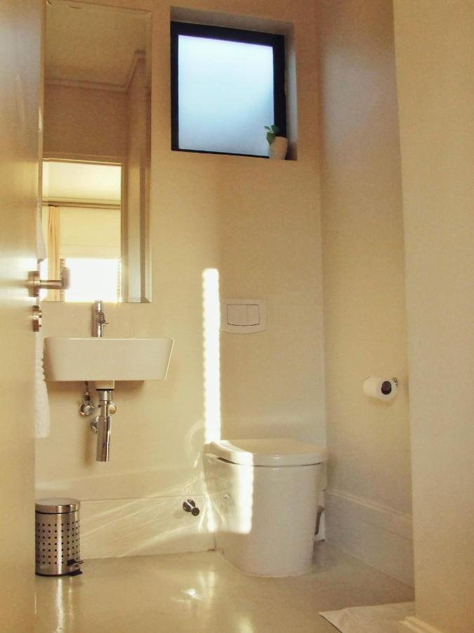 210 Gallery Luxury Studio Apartment 나이스나 외부 사진